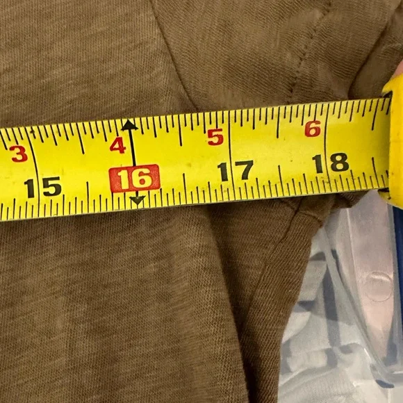 J. Crew Khaki Green V Neck Vintage Cotton Tee 100% Cotton Medium - Picture 11 of 13